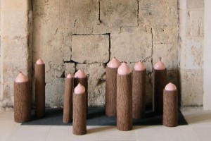 Jessica Lajard,Toujours mieux ailleurs, 2012, glazed and unglazed ceramics, variable dimensions